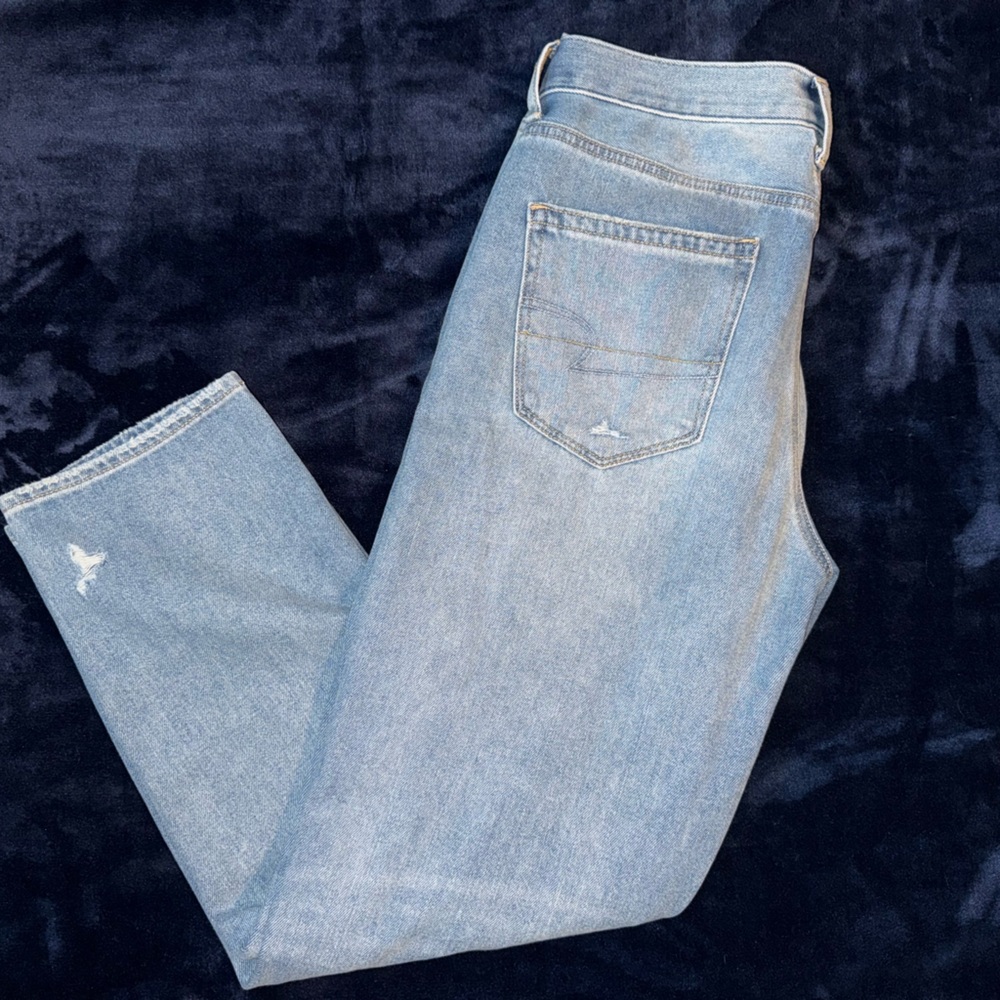 American Eagle Distressed Mom Jeans